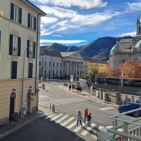 The Window On The Theatre And The Cathedral - Luxury Apartment Como Bagian luar foto