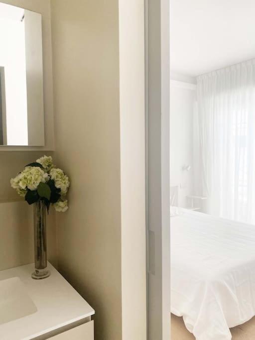 The Window On The Theatre And The Cathedral - Luxury Apartment Como Bagian luar foto