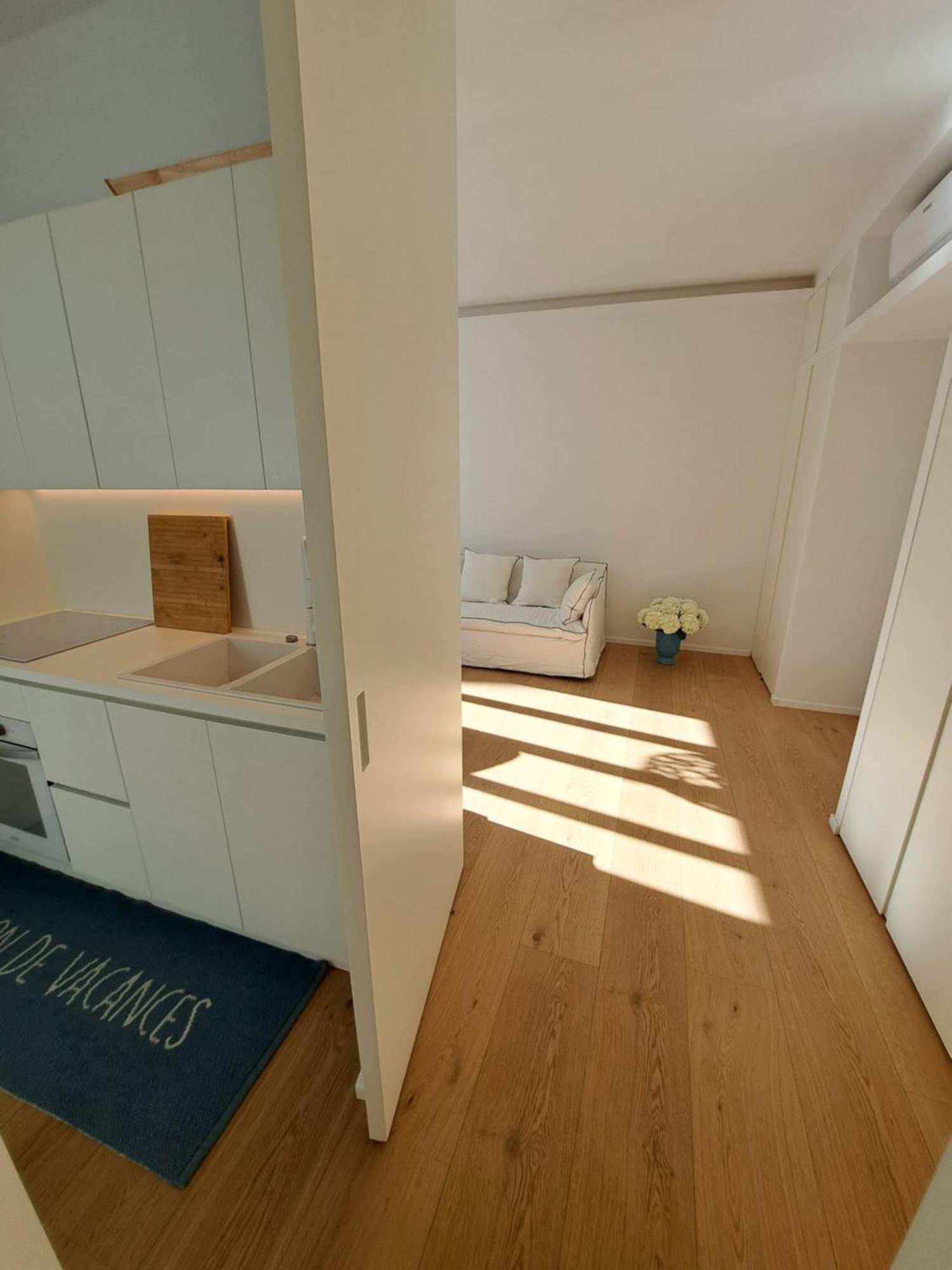 The Window On The Theatre And The Cathedral - Luxury Apartment Como Bagian luar foto