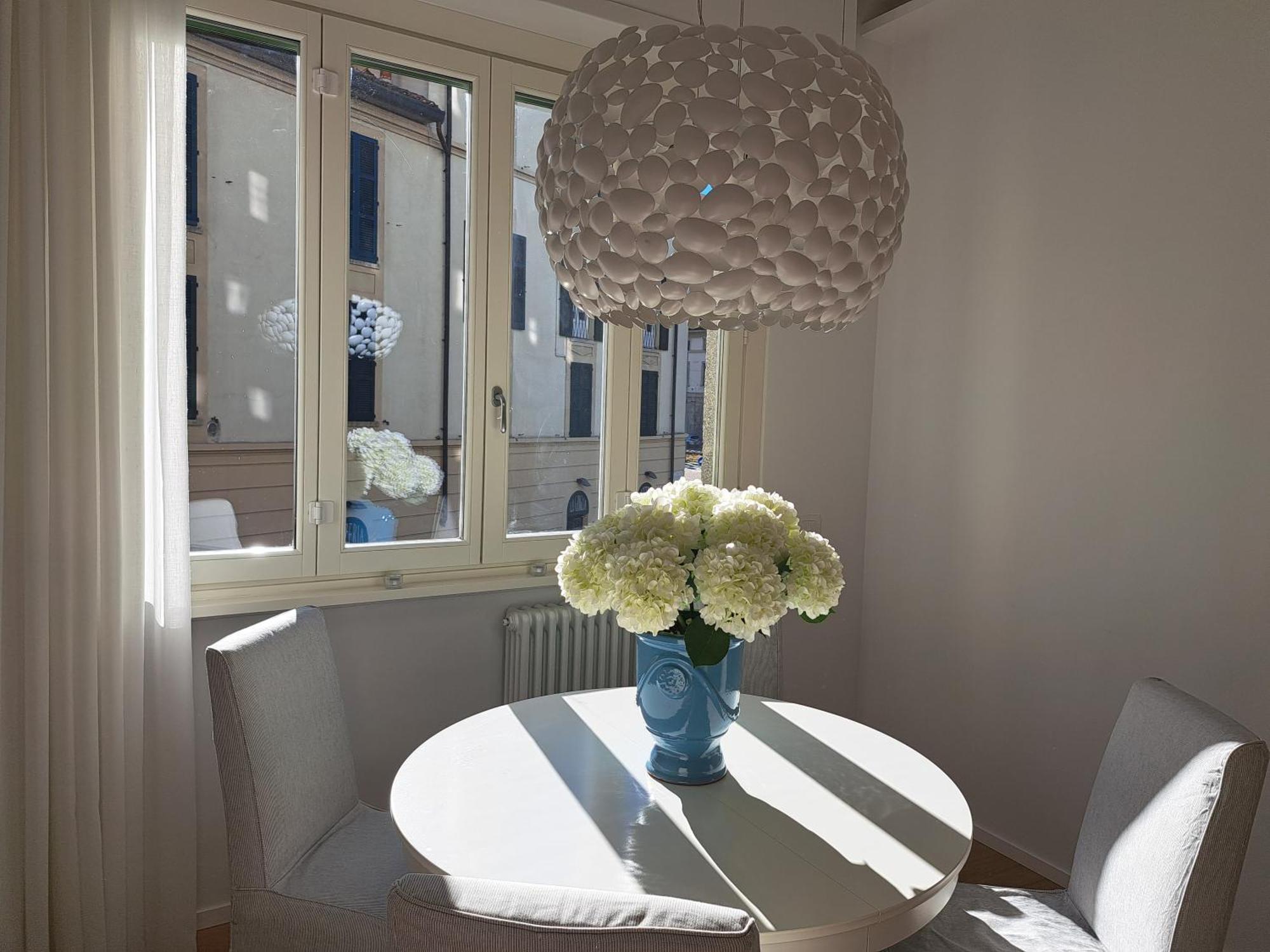 The Window On The Theatre And The Cathedral - Luxury Apartment Como Bagian luar foto